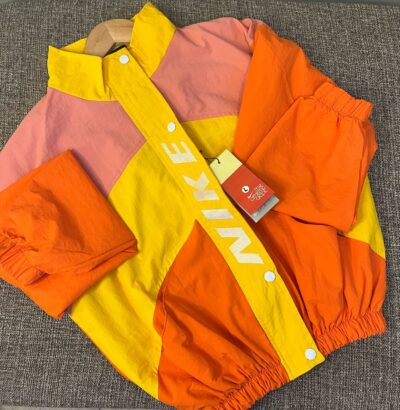 🧥 Campera deportiva - Naranja